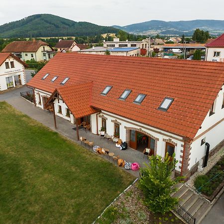 Rezort Masarykov Dvor Pstrusa エクステリア 写真