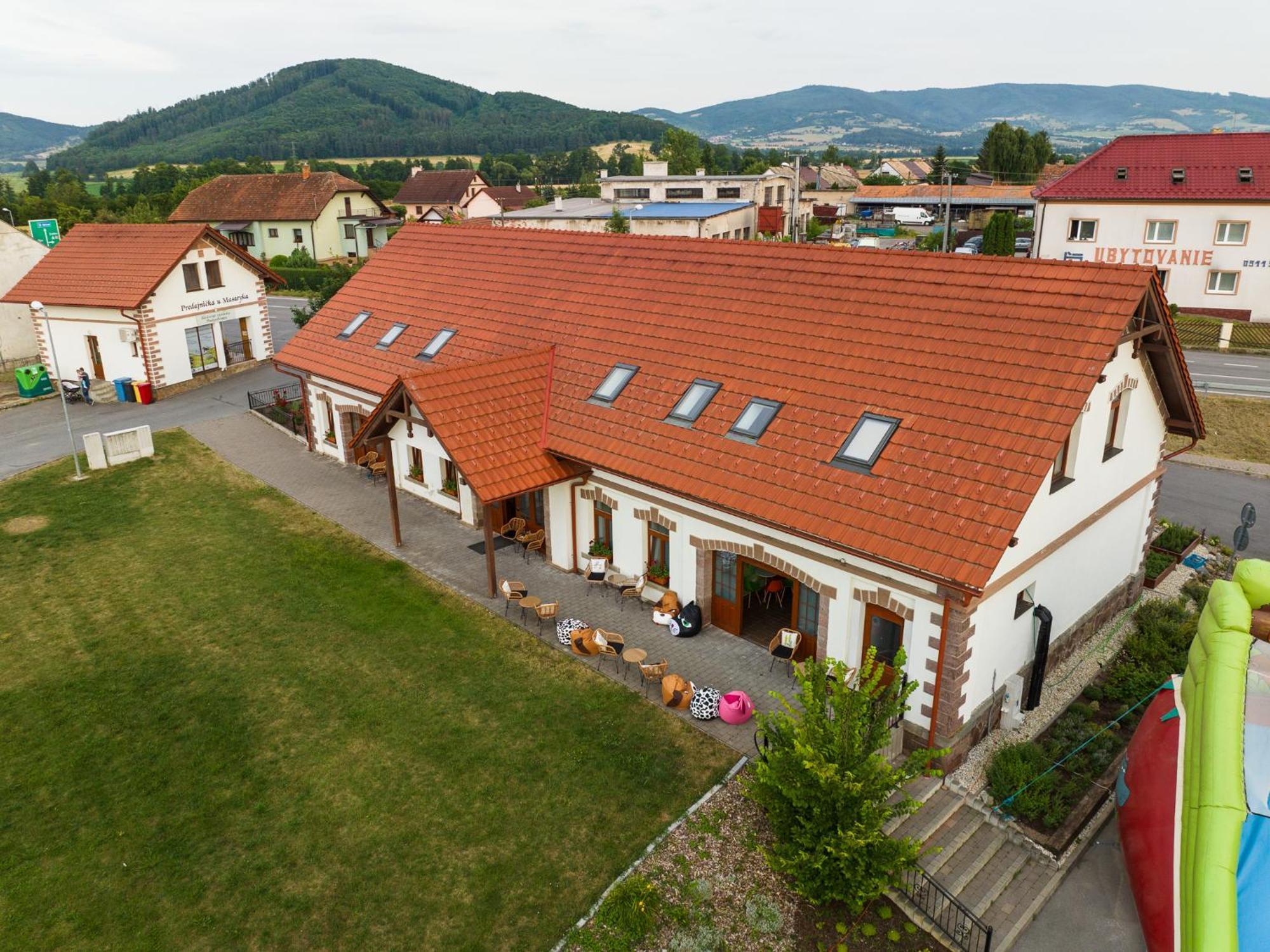Rezort Masarykov Dvor Pstrusa エクステリア 写真